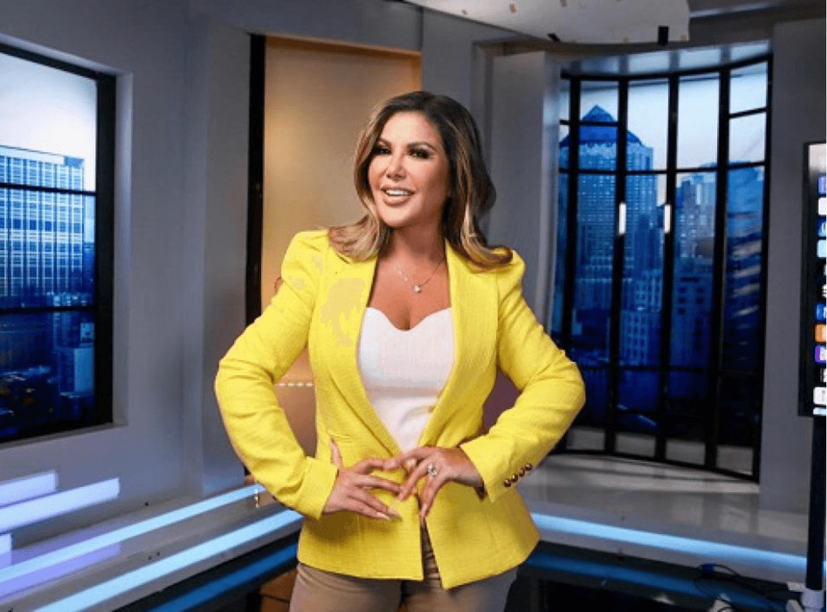Adriana joven en oficina